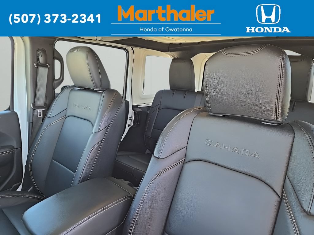 Used 2024 Jeep Wrangler Unlimited Sahara w/ Technology Group AWD/4WD image 10
