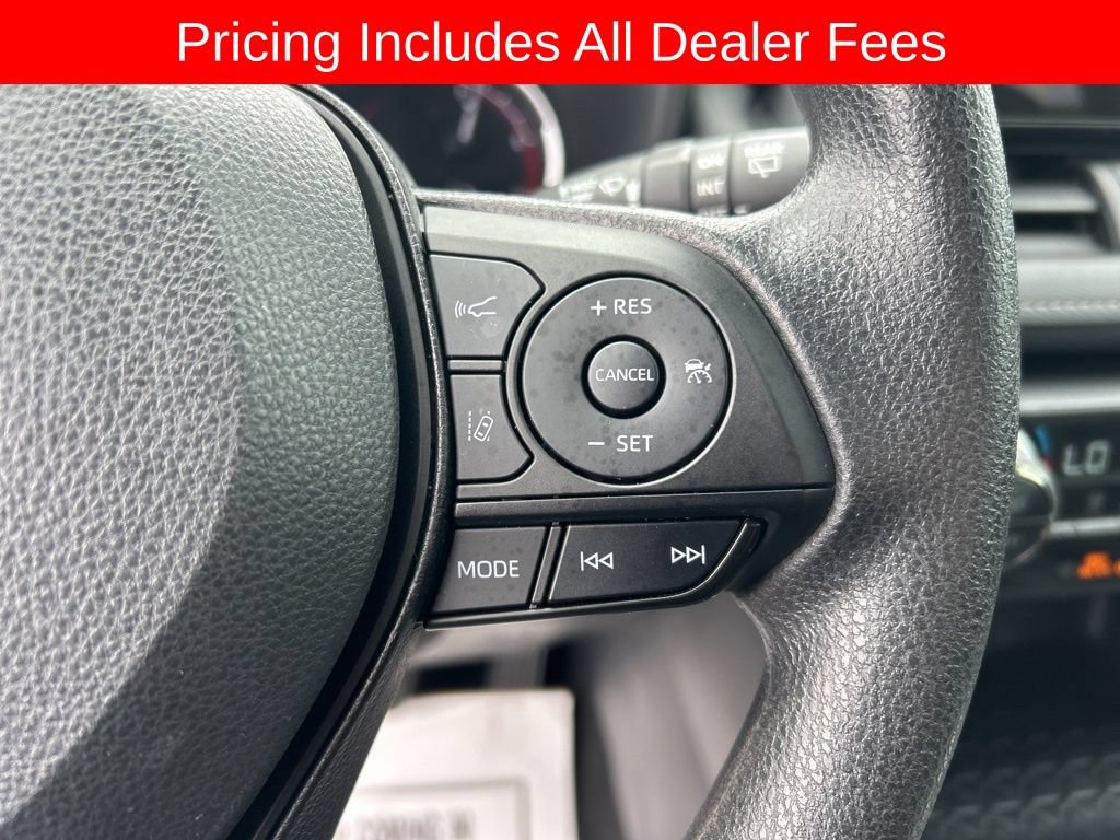 Used 2025 Toyota RAV4 XLE w/ Convenience Package FWD image 9