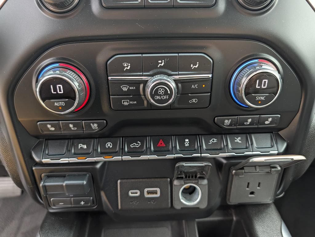 Used 2020 Chevrolet Silverado 1500 High Country AWD/4WD image 7