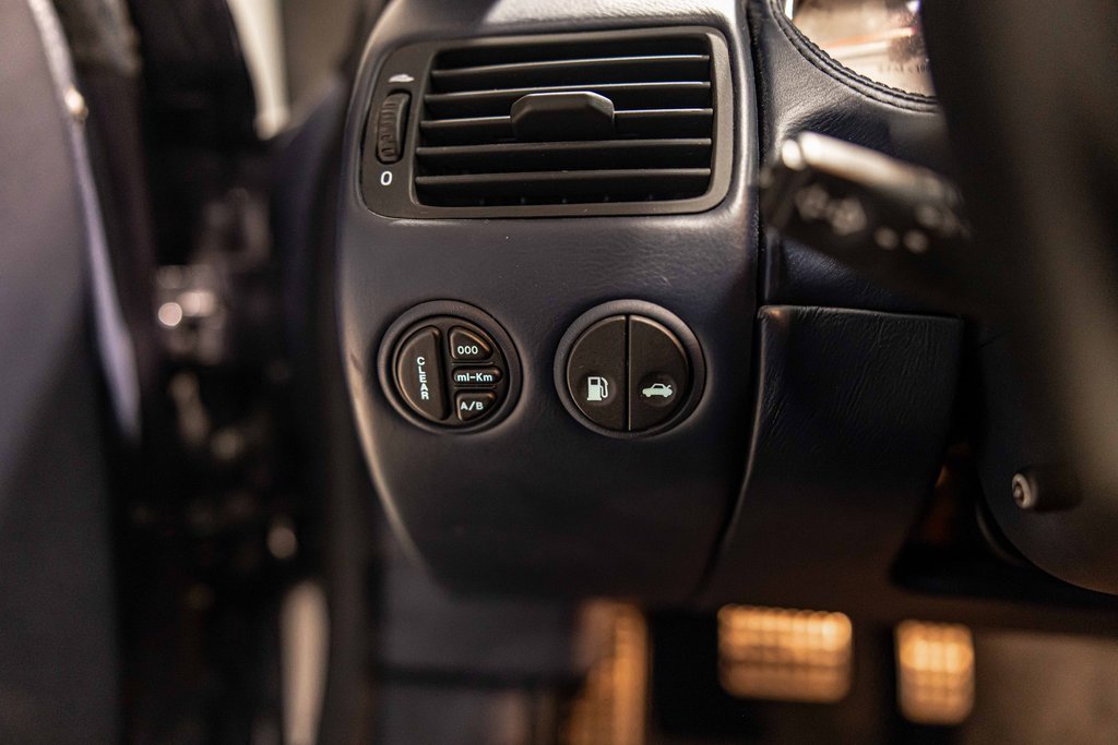 Used 2006 Aston Martin Vanquish S image 22