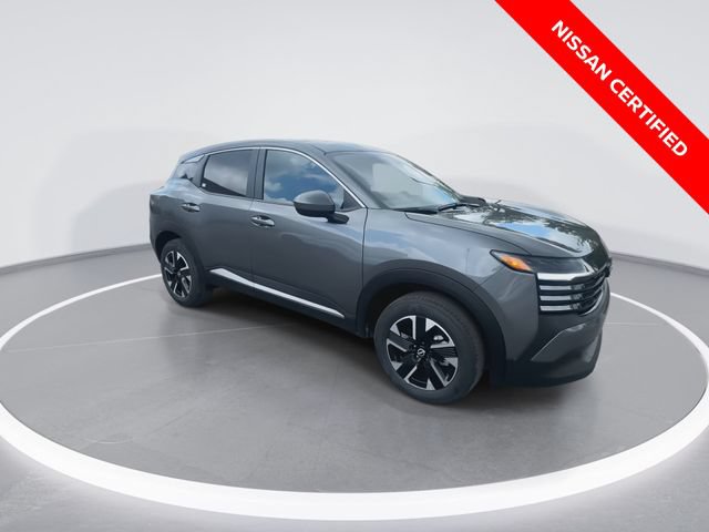 Used 2025 Nissan Kicks SV AWD/4WD image 2