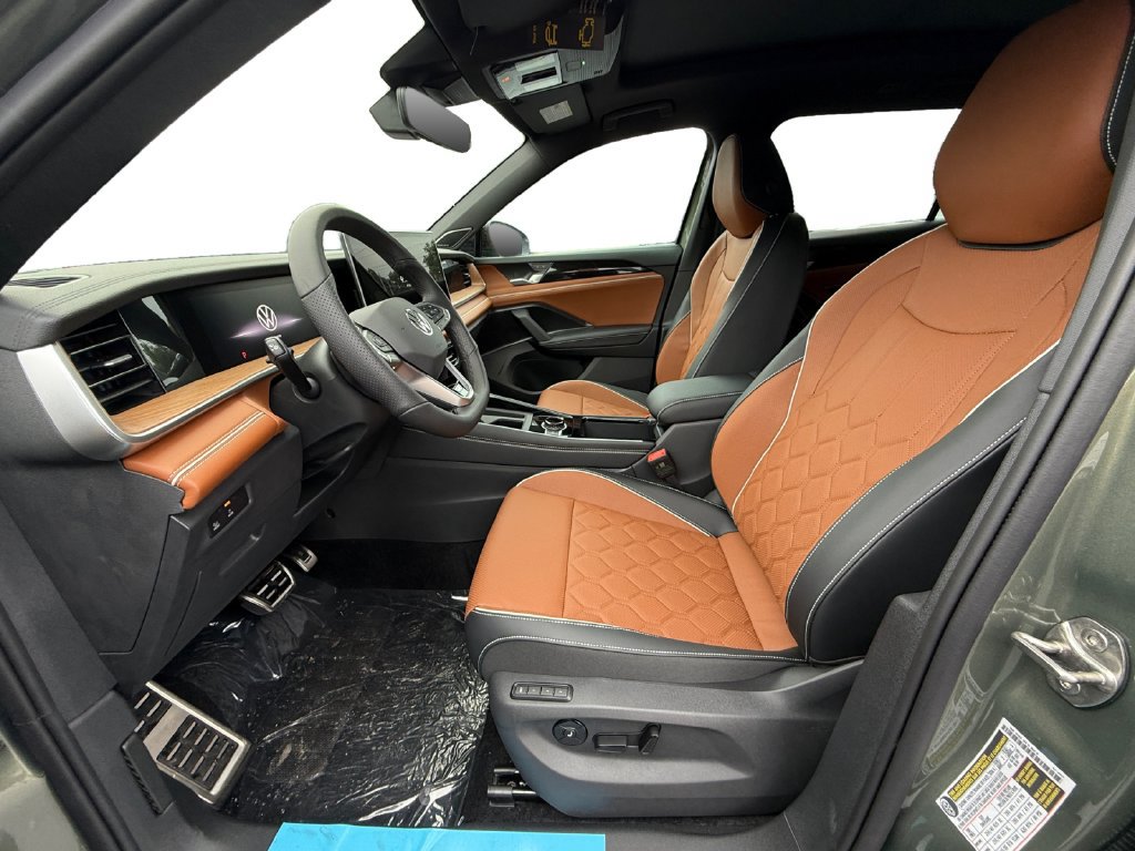 New 2026 Volkswagen Tiguan SEL R-Line AWD/4WD image 9