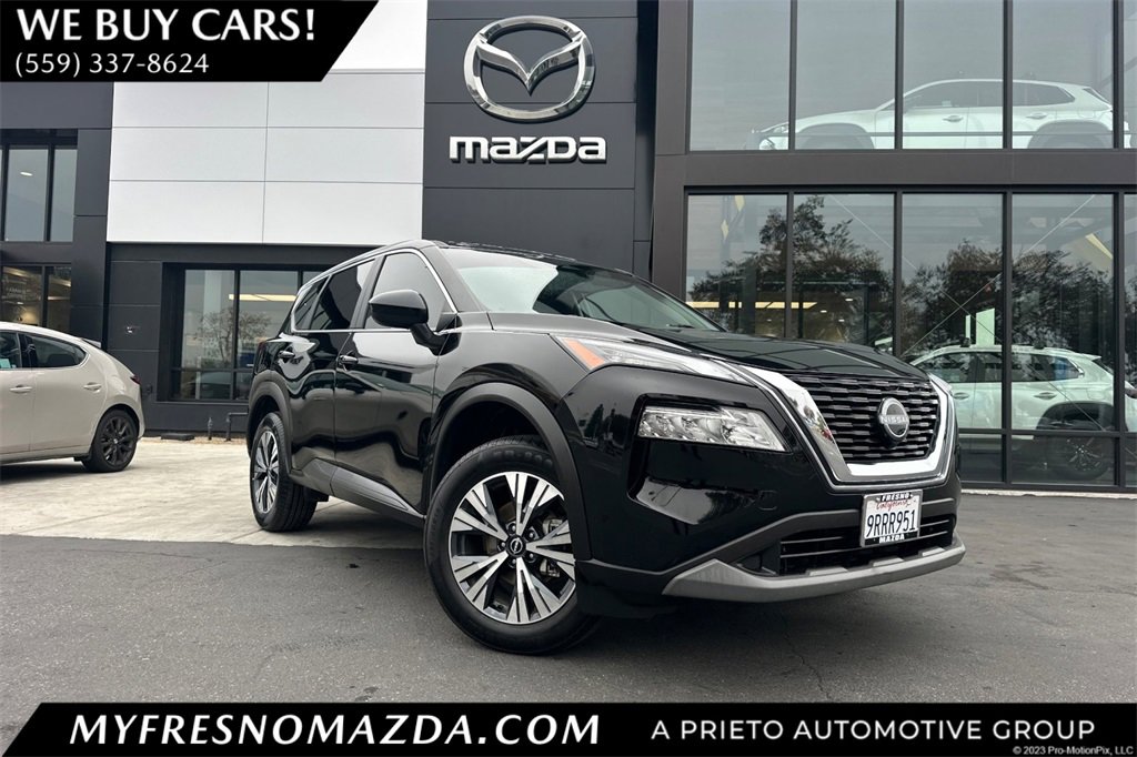 Used 2023 Nissan Rogue SV image 1