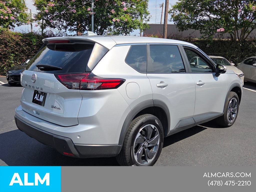 Used 2024 Nissan Rogue SV AWD/4WD image 13