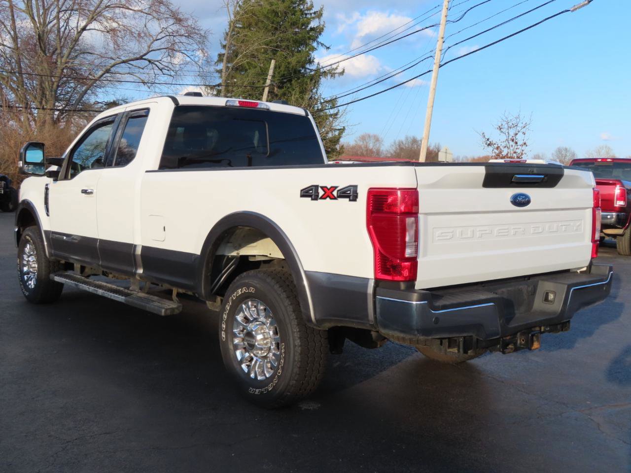 Used 2021 Ford F350 Lariat w/ Chrome Package image 4