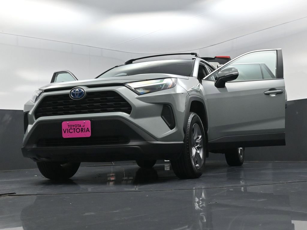 Used 2023 Toyota RAV4 XLE w/ Convenience Package image 28