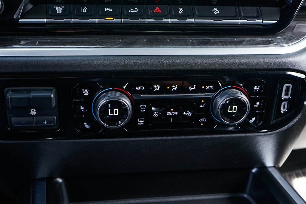 Used 2024 Chevrolet Silverado 2500 LTZ w/ LTZ Premium Package AWD/4WD image 32