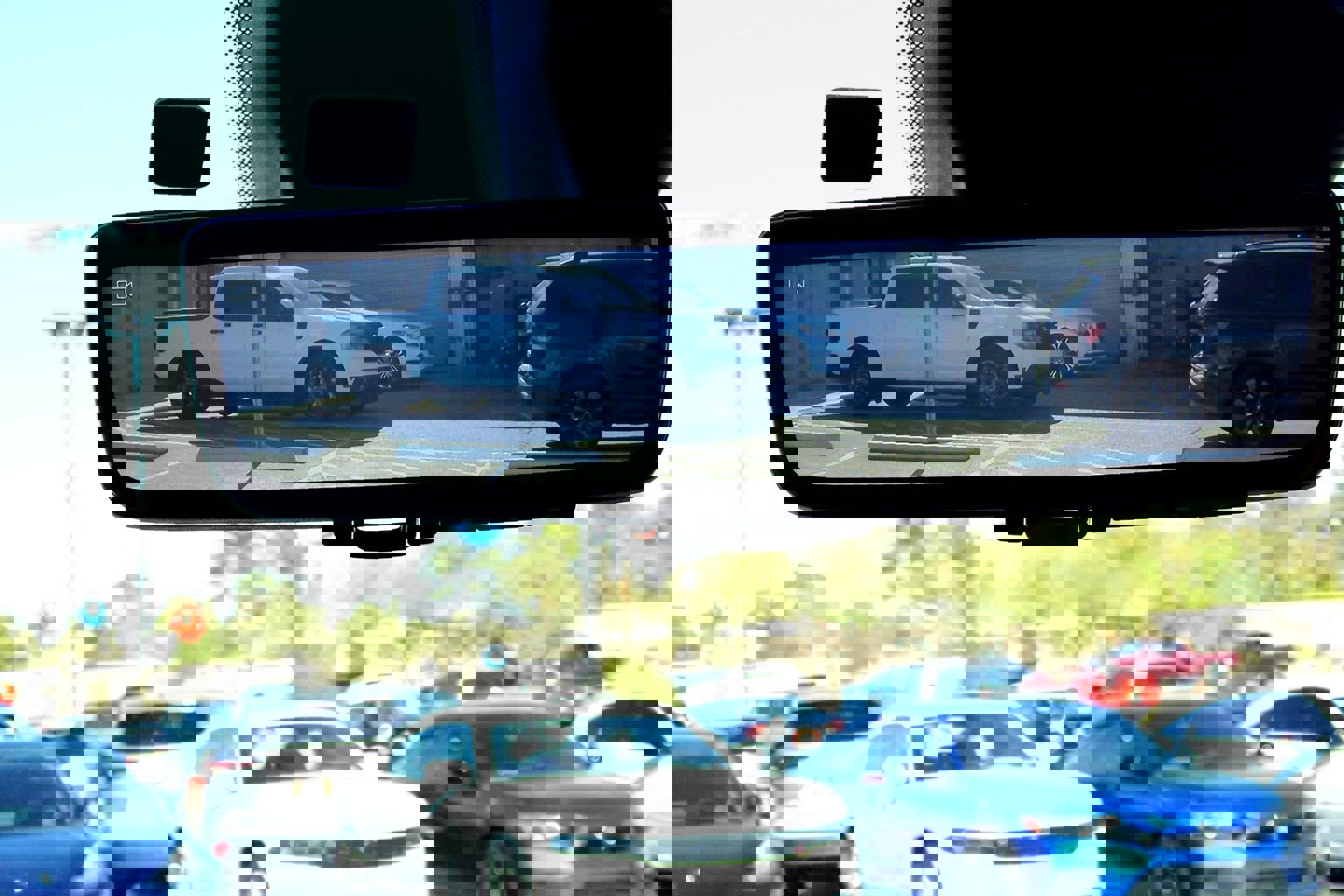 Used 2024 Jeep Grand Cherokee L Limited w/ Luxury Tech Group II image 15