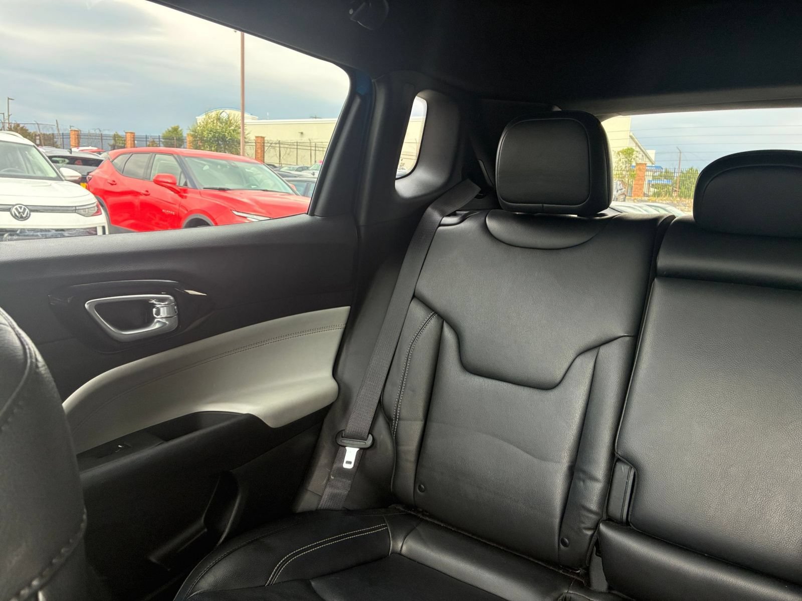Used 2025 Jeep Compass Limited AWD/4WD image 33