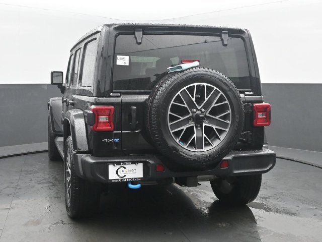 Used 2023 Jeep Wrangler Unlimited Sahara w/ Cold Weather Group AWD/4WD image 5