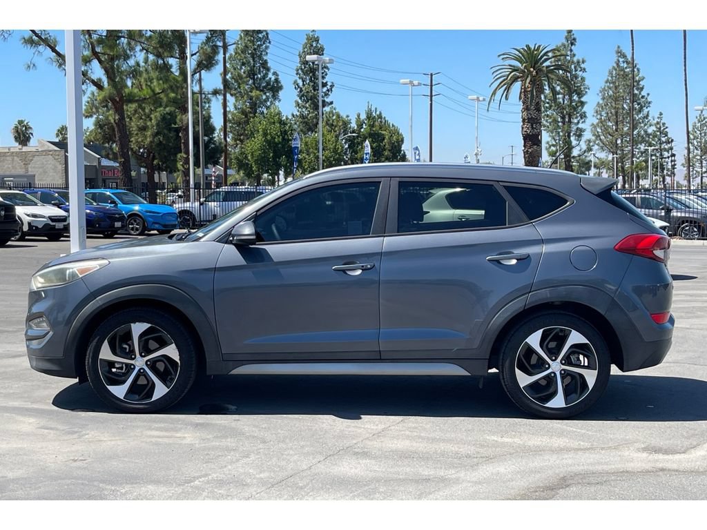 Used 2017 Hyundai Tucson Sport w/ Cargo Package FWD image 3