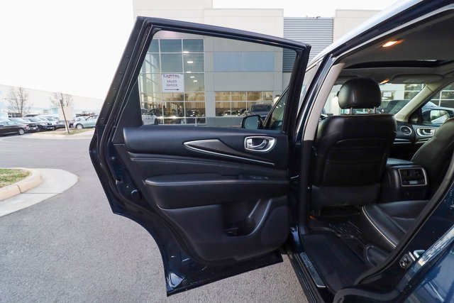 Used 2019 INFINITI QX60 Luxe w/ Essential Package image 32