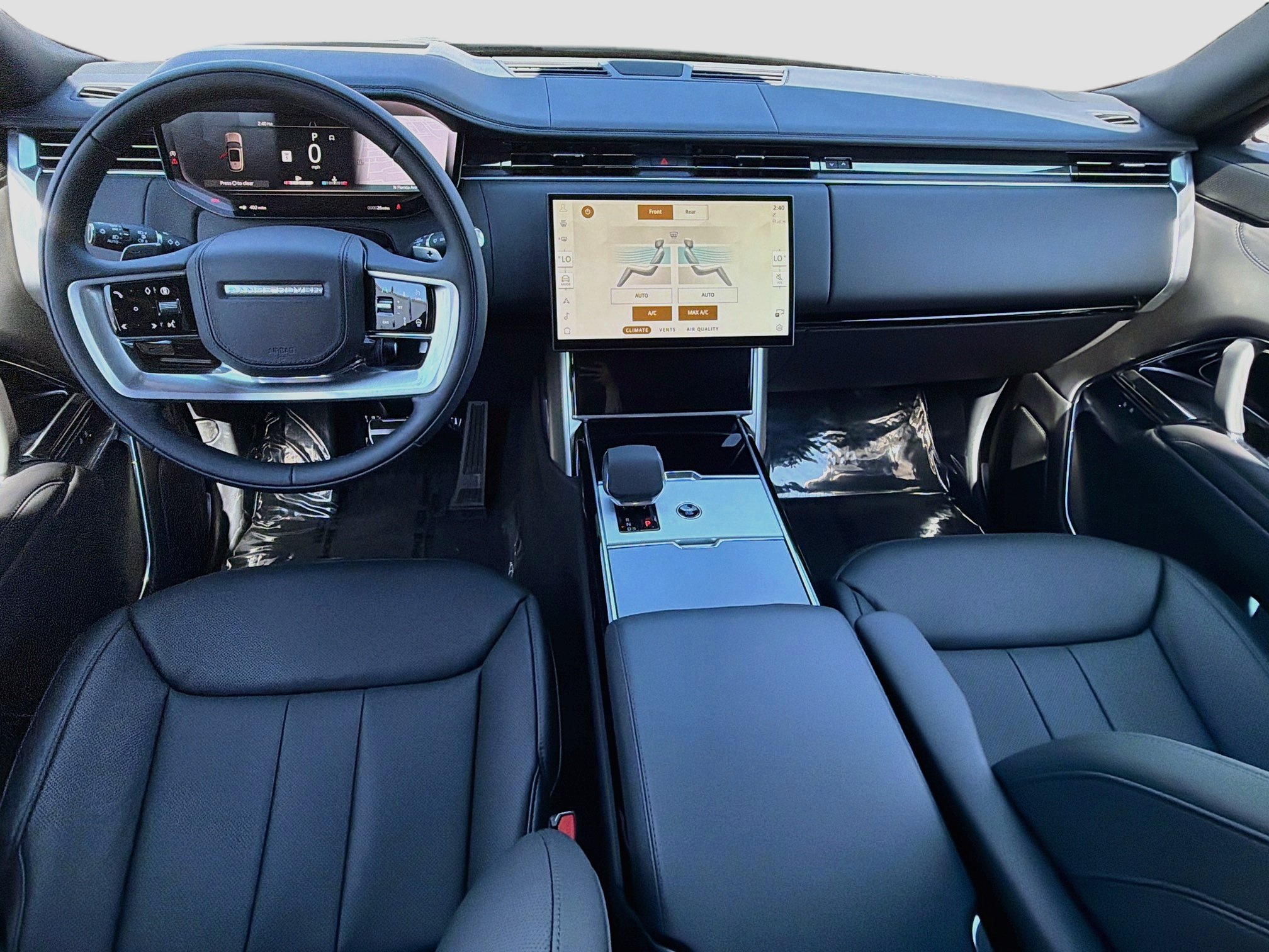 New 2026 Land Rover Range Rover Long Wheelbase SE AWD/4WD image 16