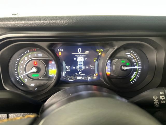 Used 2024 Jeep Wrangler Unlimited image 17