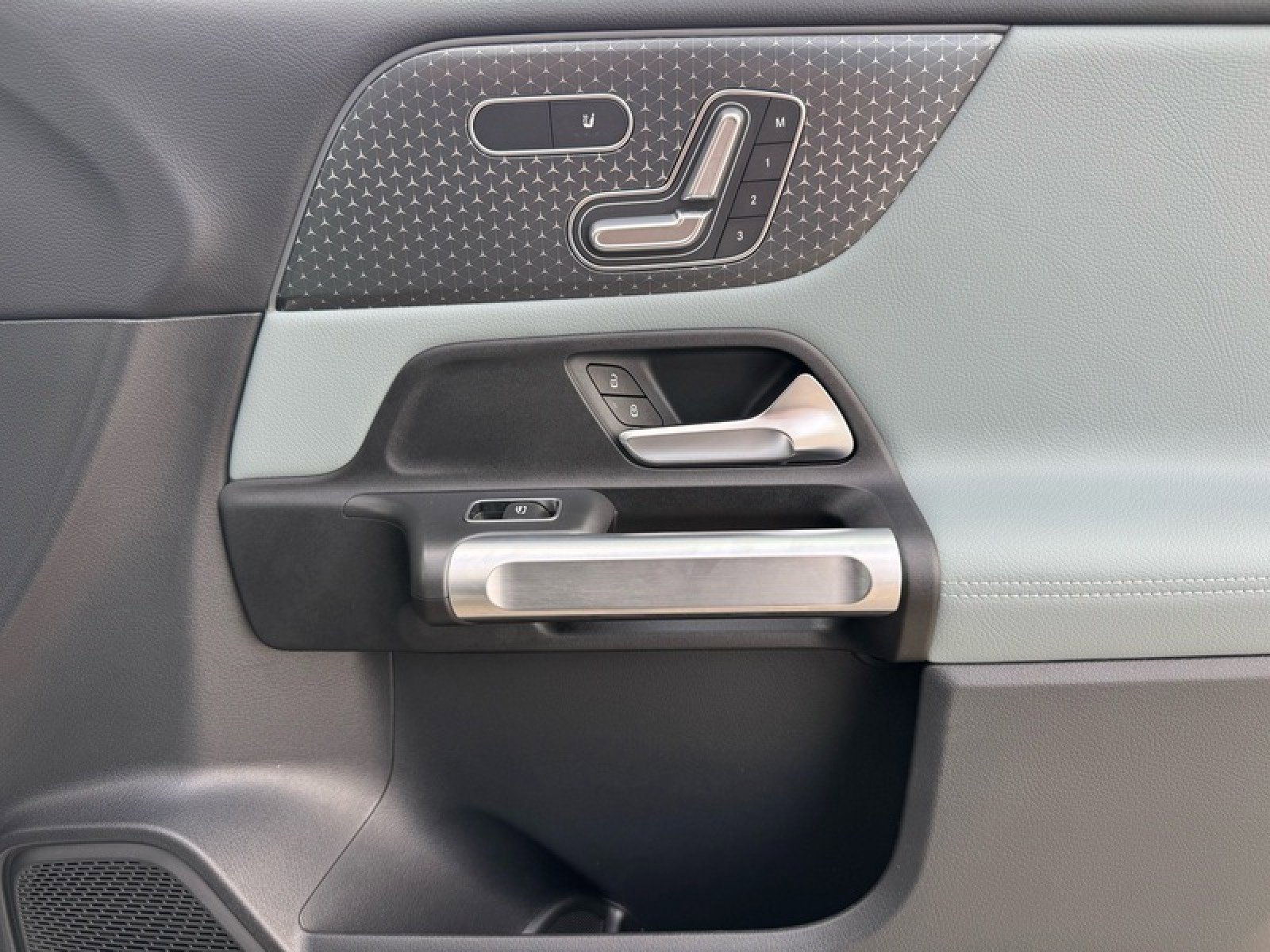 Certified 2026 Mercedes-Benz GLB 250 image 25