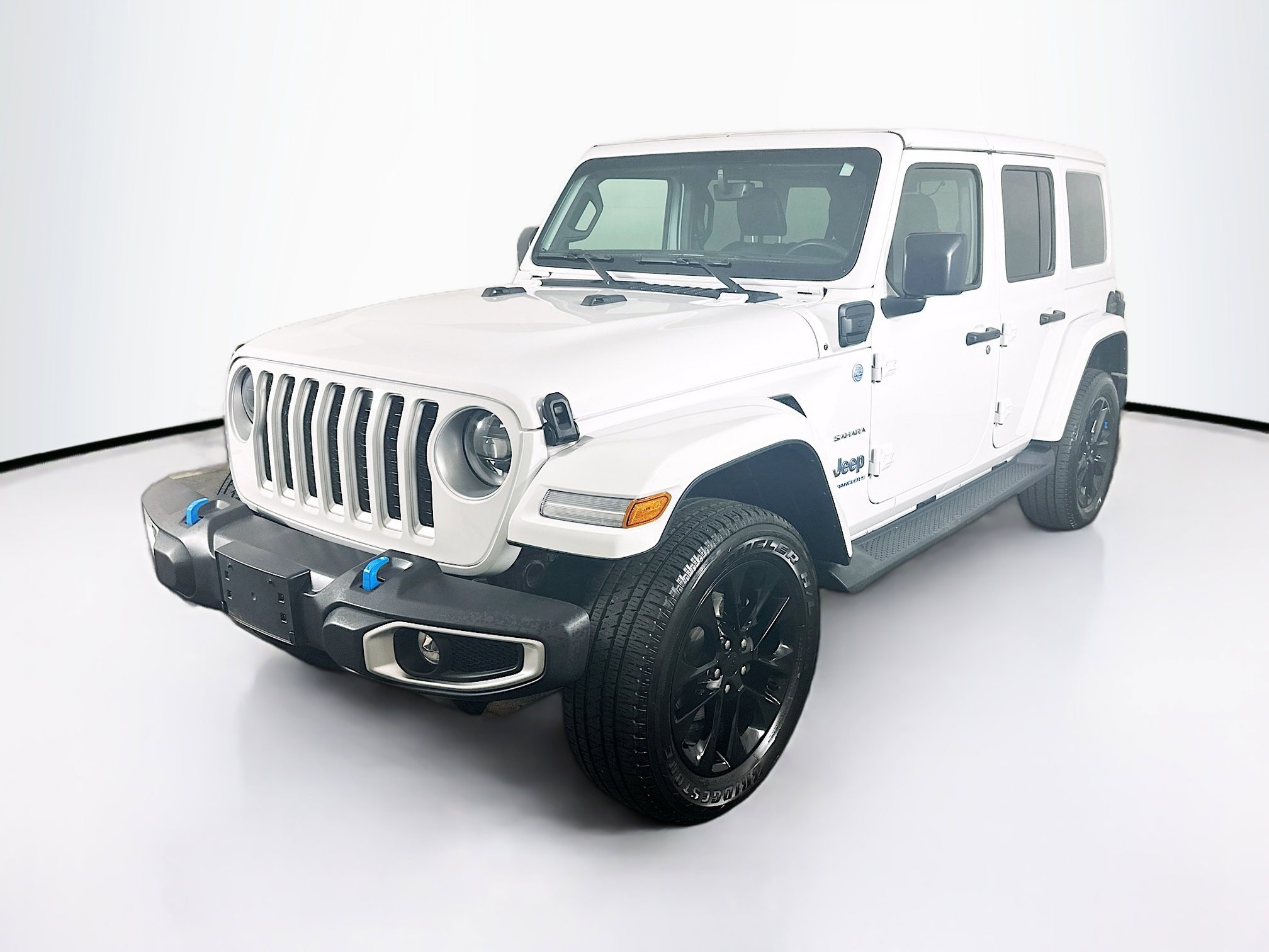 Used 2023 Jeep Wrangler Sahara w/ Cold Weather Group image 3