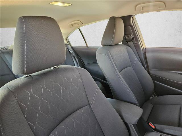 Used 2025 Toyota Corolla LE FWD image 17