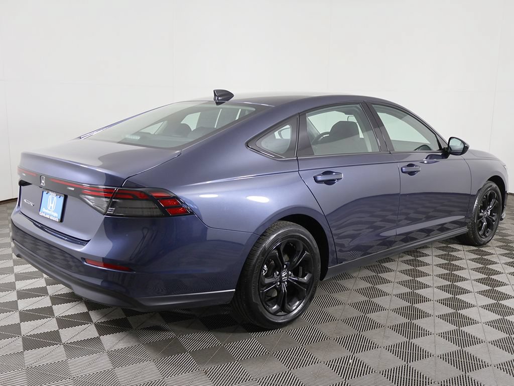 Used 2025 Honda Accord SE image 10