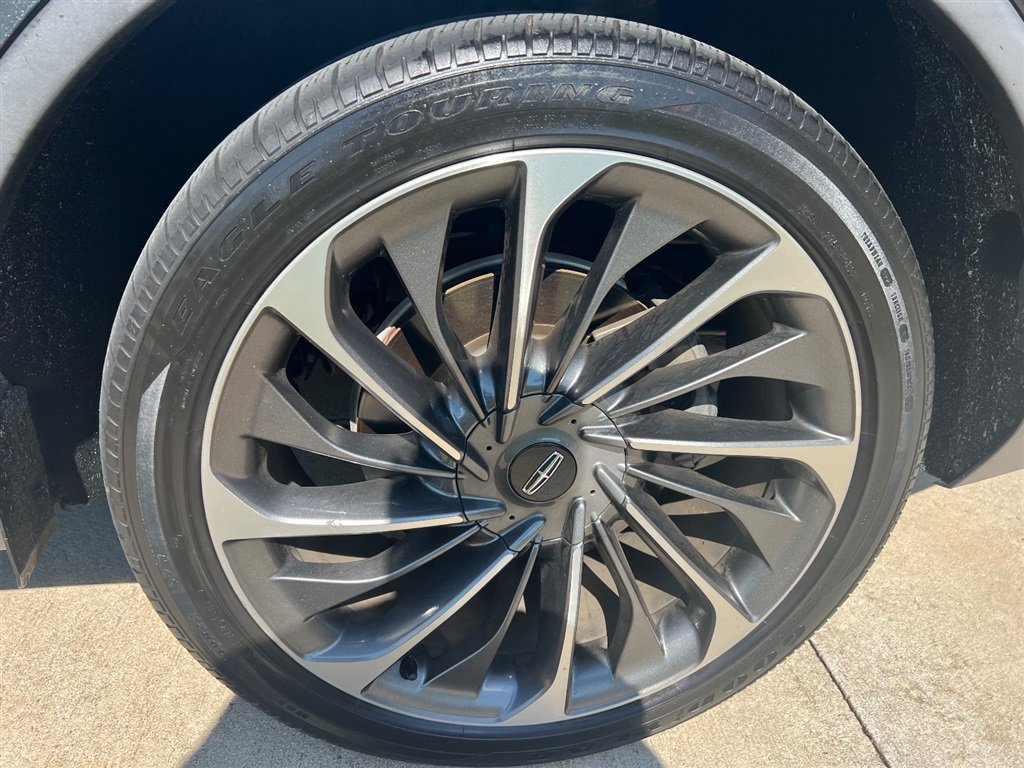 Used 2020 Lincoln Aviator Reserve w/ Equipment Group 201A AWD/4WD image 32
