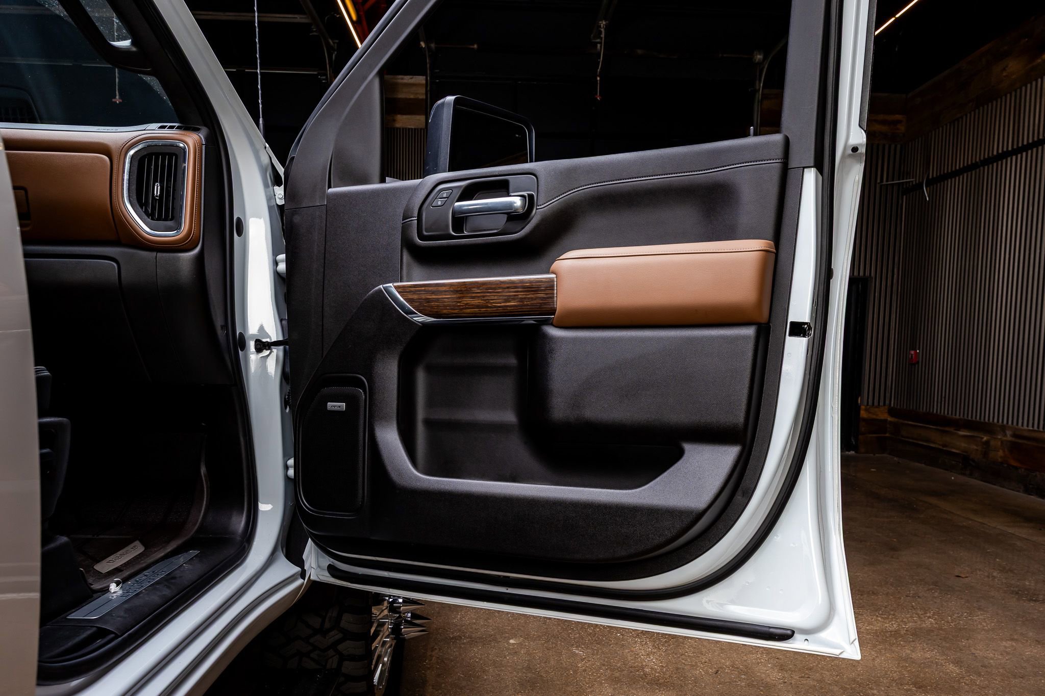 Used 2023 Chevrolet Silverado 3500 High Country image 37