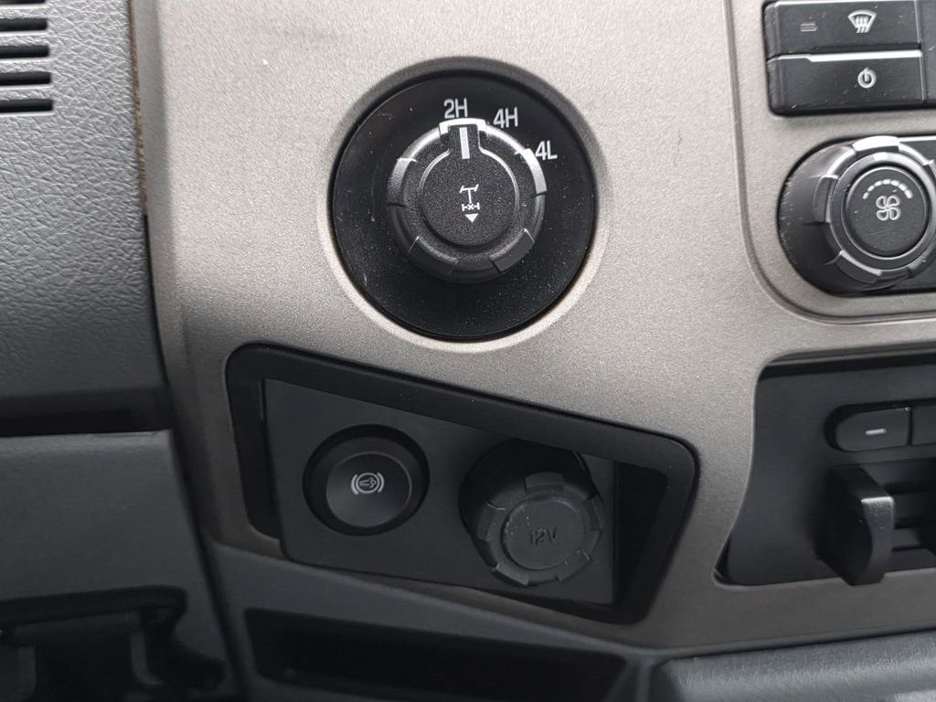 Used 2016 Ford F250 XLT w/ XLT Premium Package image 16