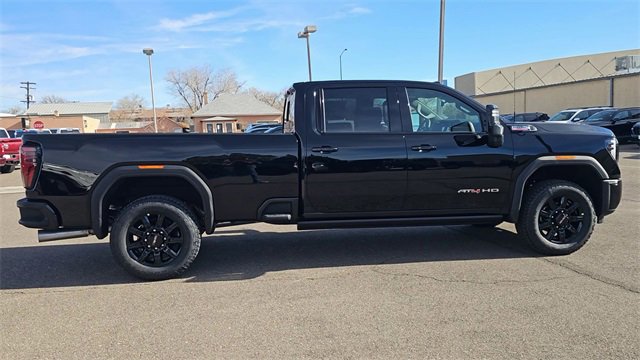 New 2026 GMC Sierra 2500 AT4 w/ AT4 Premium Plus Package image 9