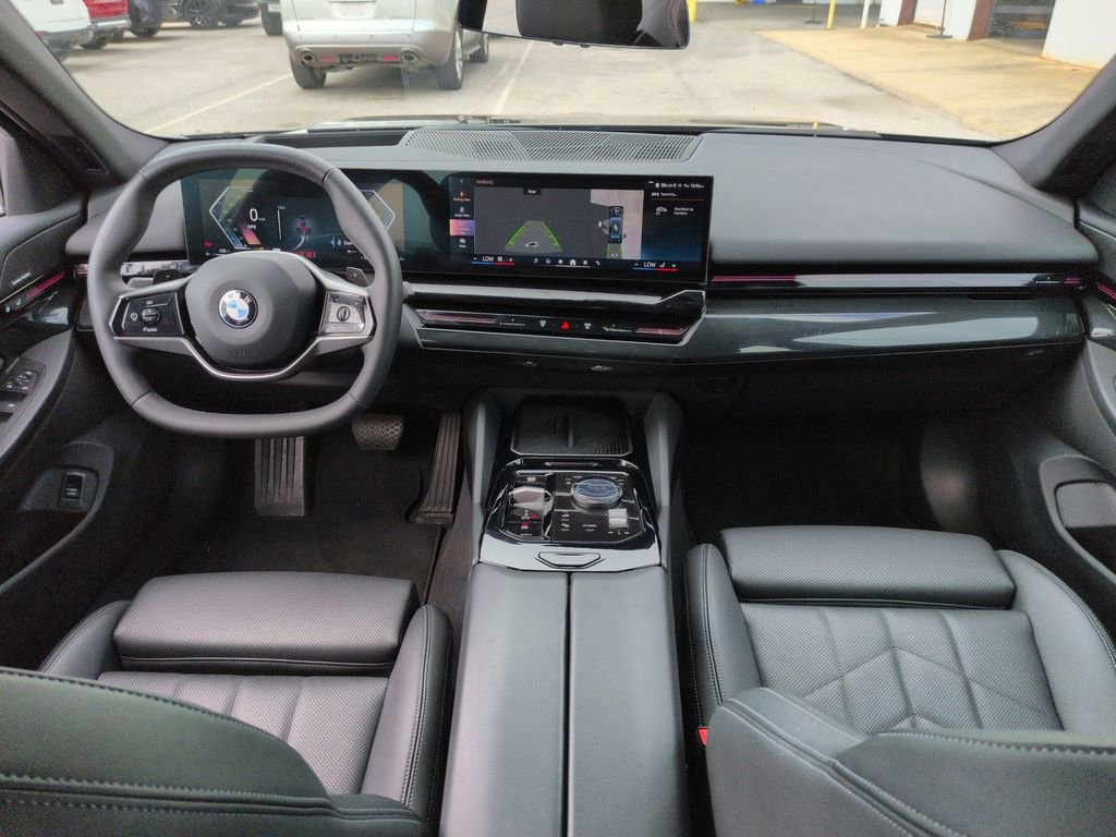 Used 2025 BMW 530i image 27