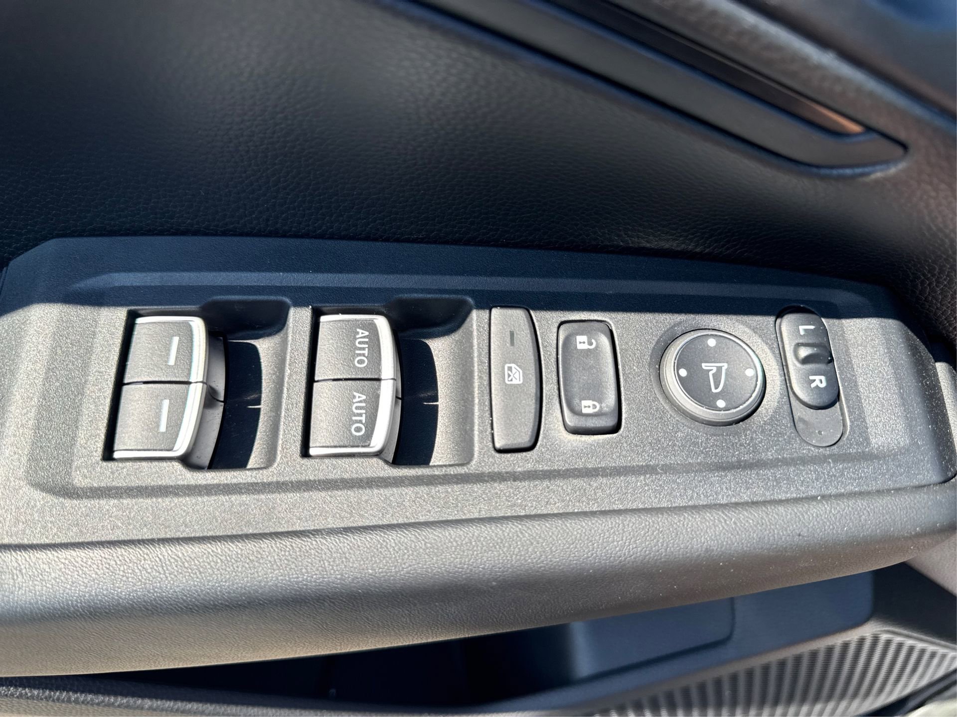 Used 2023 Honda Accord LX image 35