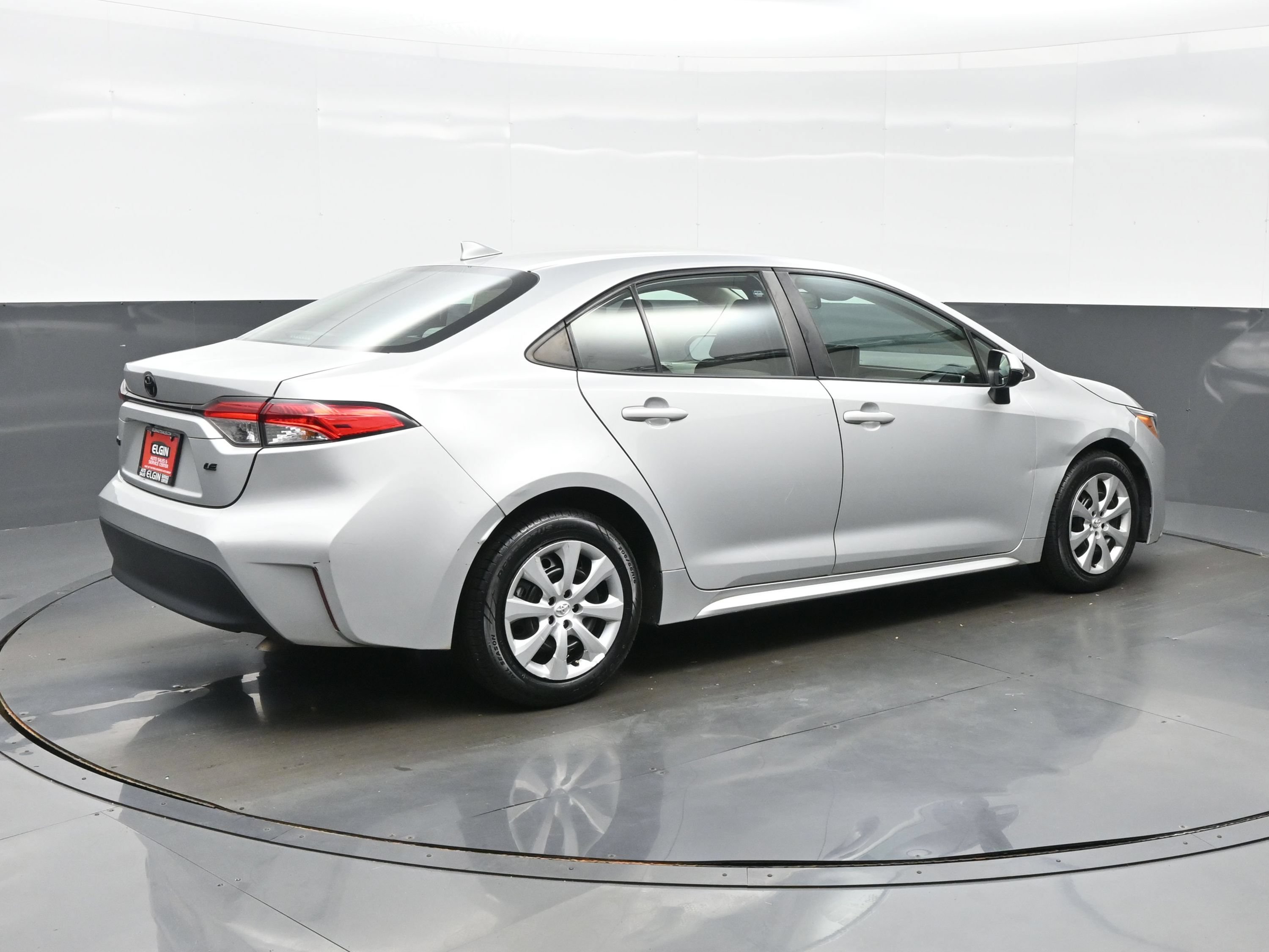 Used 2024 Toyota Corolla LE FWD image 6
