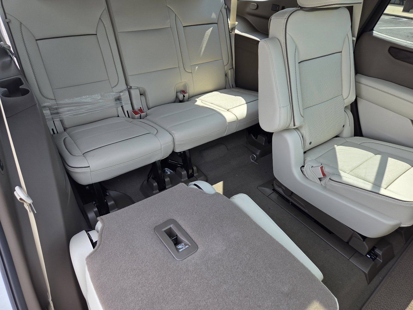 New 2026 GMC Yukon Denali w/ Sun & Power Step Package AWD/4WD image 26