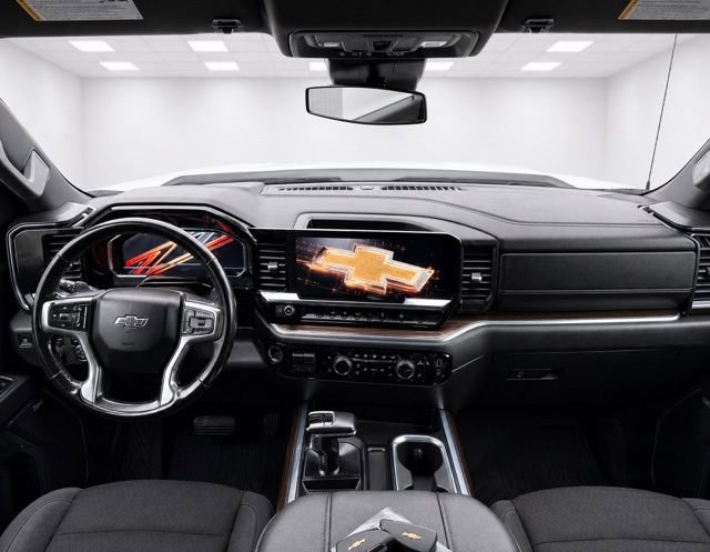 Used 2024 Chevrolet Silverado 1500 RST w/ True North Edition Plus AWD/4WD image 18