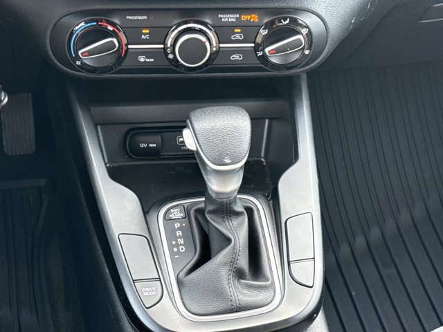 Used 2025 Kia Soul LX w/ LX Technology Package FWD image 32