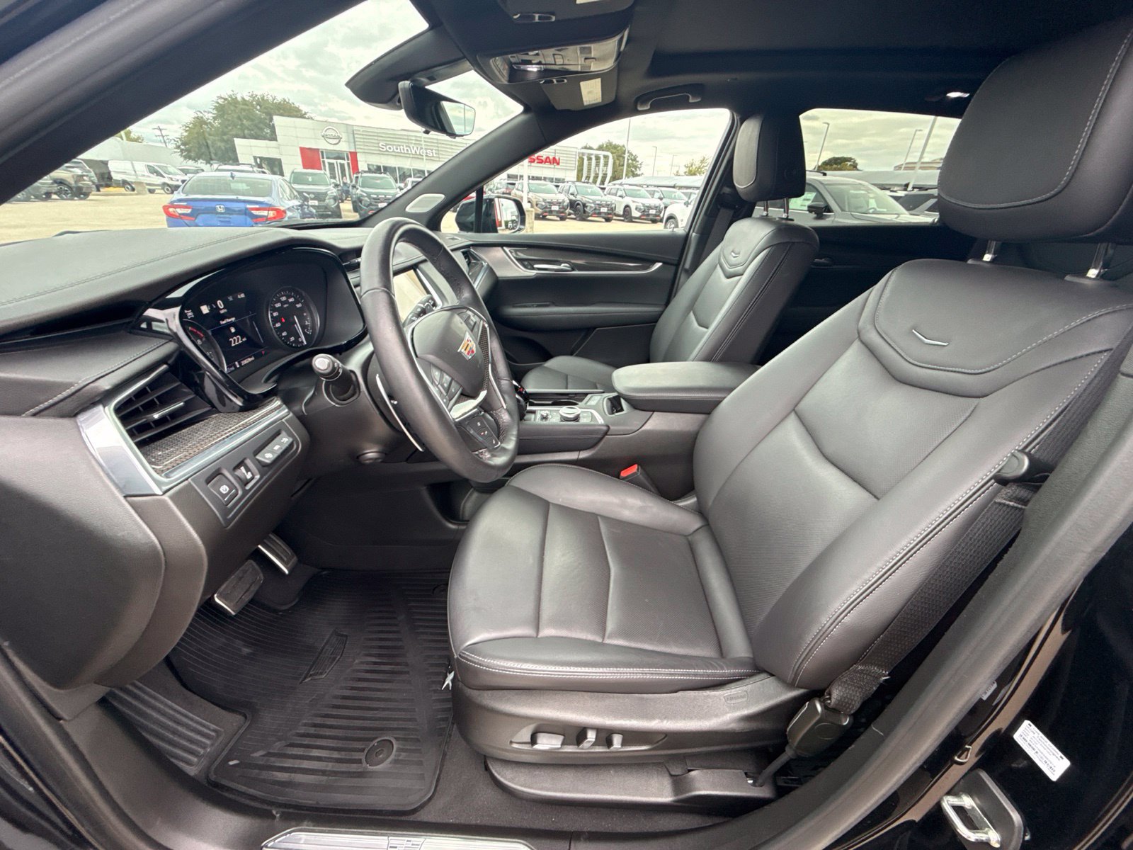 Used 2023 Cadillac XT5 Sportv w/ Technology Package AWD/4WD image 9