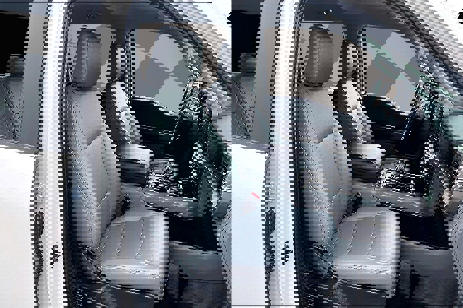 Used 2025 Ford F150 Lightning Pro image 7