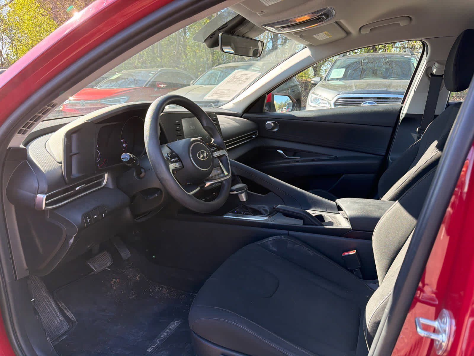 Used 2022 Hyundai Elantra SEL w/ Cargo Package FWD image 5