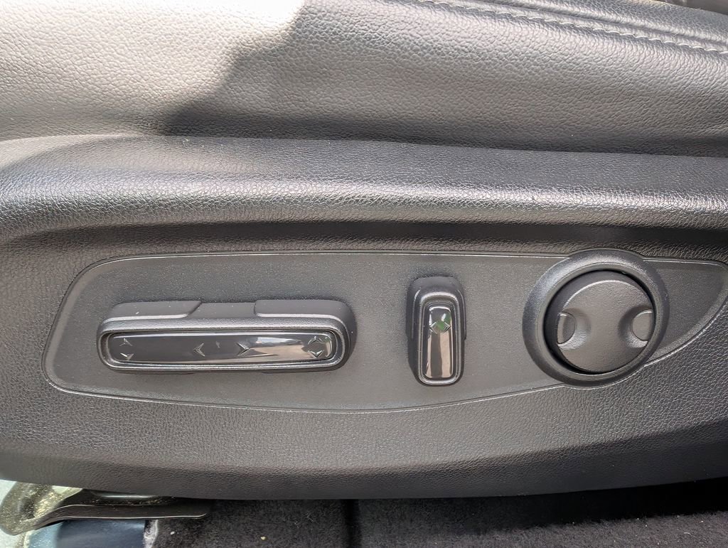 Used 2023 Honda CR-V EX-L image 18