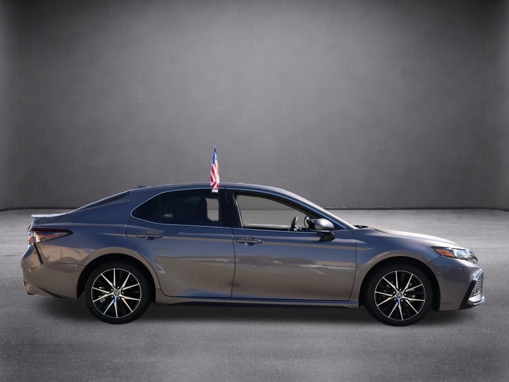 Used 2024 Toyota Camry SE w/ Blackout Package (TMS) FWD image 3