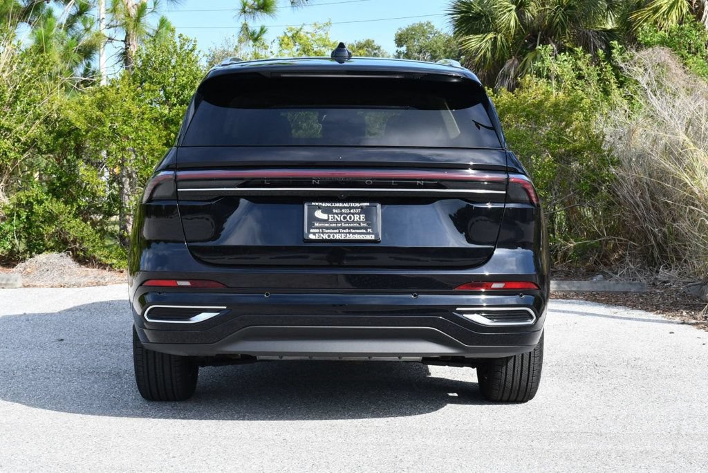 Used 2024 Lincoln Nautilus Reserve w/ Equipment Group 203A AWD/4WD image 5
