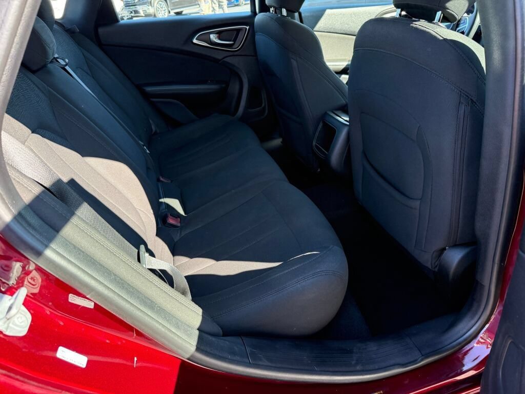 Used 2016 Chrysler 200 LX FWD image 11