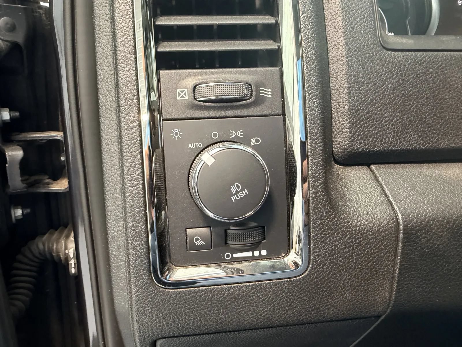 Used 2015 RAM 1500 Sport w/ Convenience Group AWD/4WD image 27