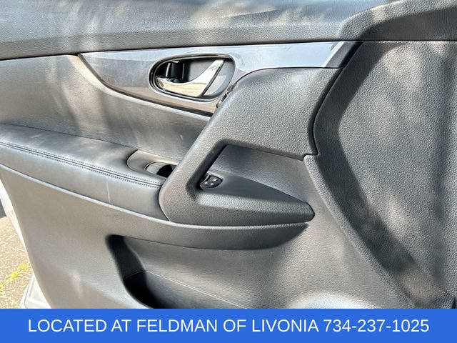Used 2018 Nissan Rogue S AWD/4WD image 20