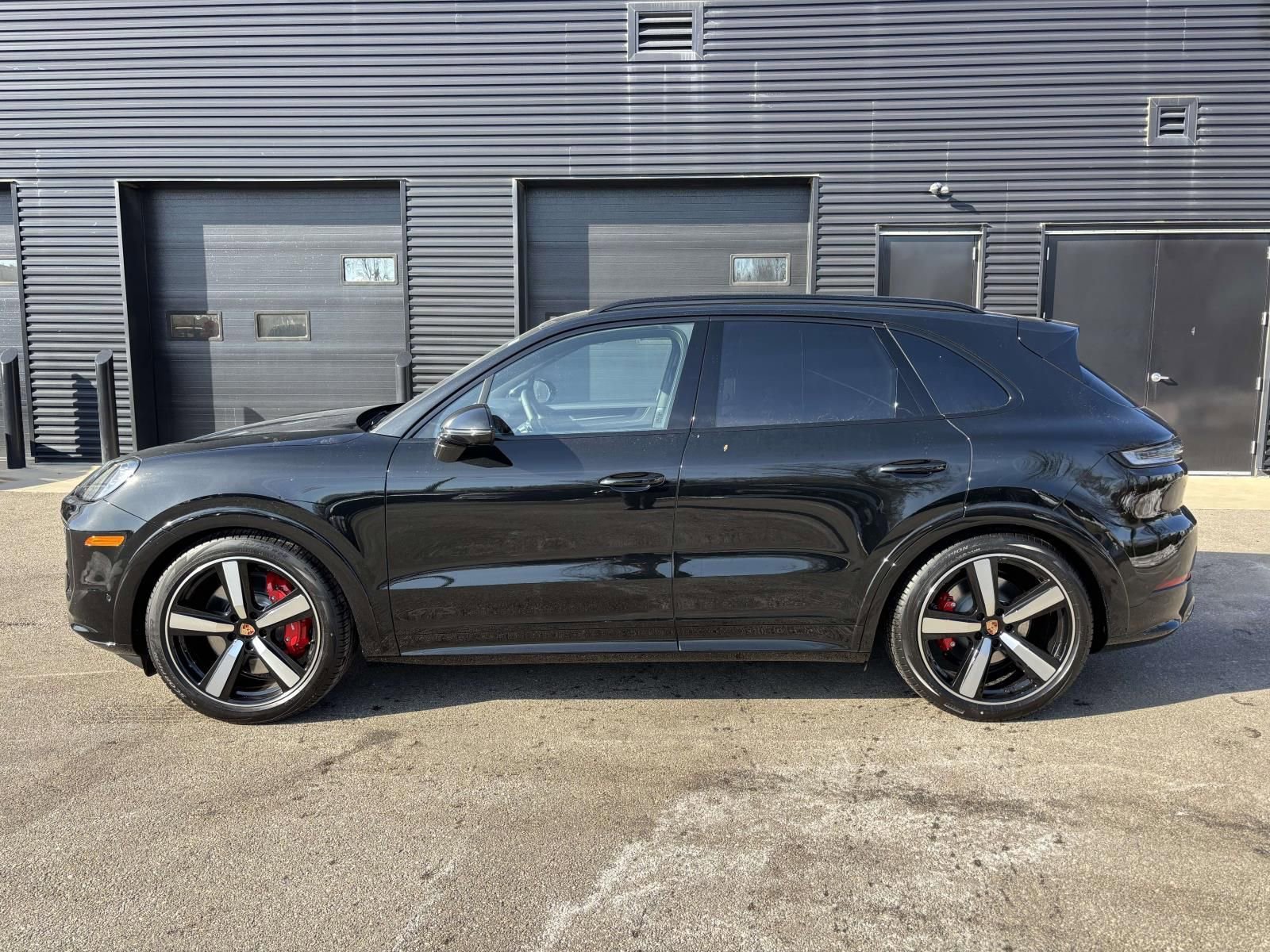 New 2026 Porsche Cayenne GTS AWD/4WD image 2
