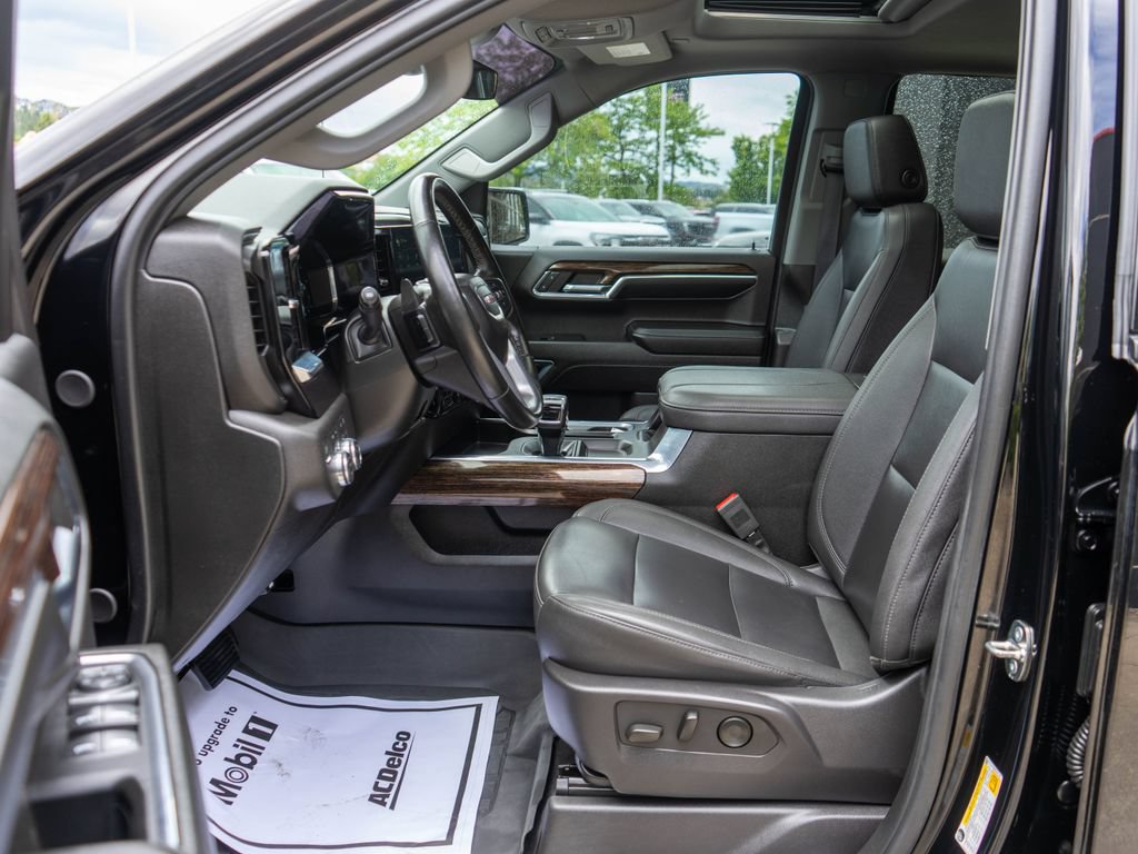 Used 2024 GMC Sierra 1500 Elevation w/ Elevation Premium Package AWD/4WD image 11