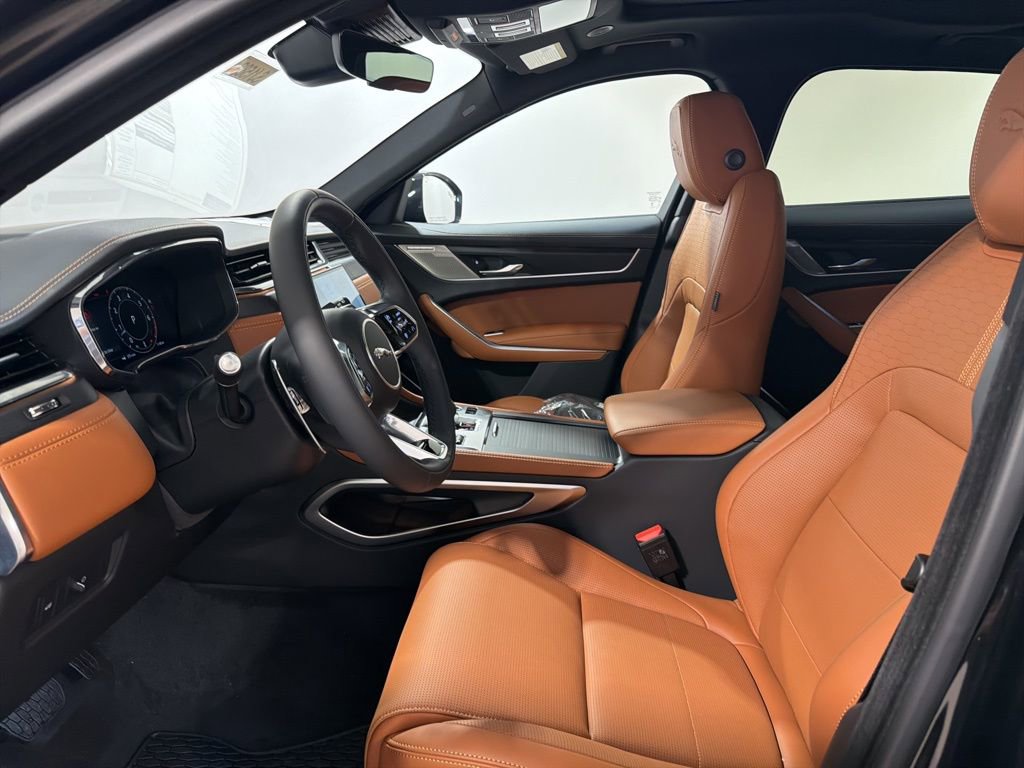 New 2026 Jaguar F-PACE R-Dynamic S image 11