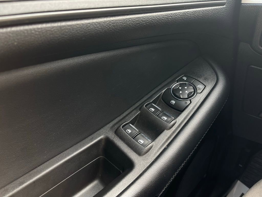 Used 2024 Ford Edge SE w/ Black Appearance Package image 20