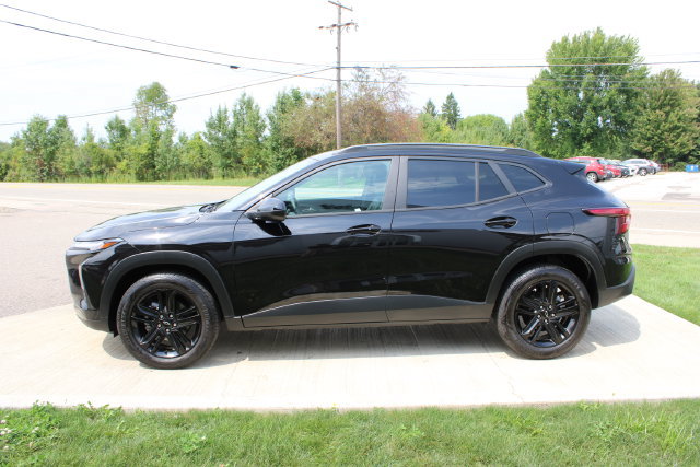 Used 2025 Chevrolet Trax ACTIV w/ Driver Confidence Package FWD image 24