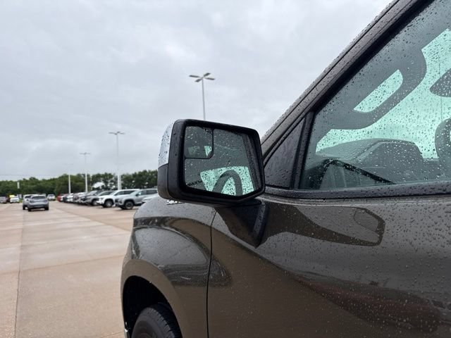 Used 2024 Chevrolet Silverado 1500 LT AWD/4WD image 28