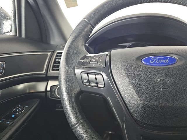 Used 2019 Ford Explorer XLT w/ Equipment Group 201A AWD/4WD image 35