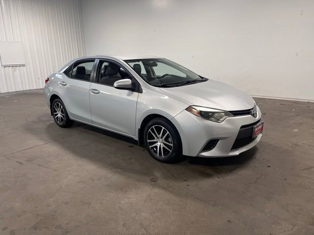 Used 2015 Toyota Corolla LE image 1