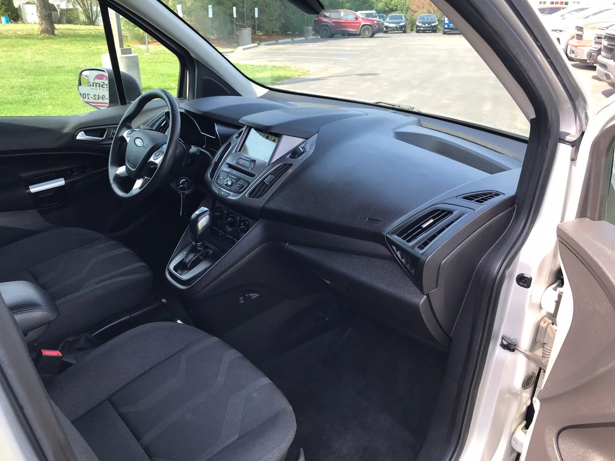 Used 2018 Ford Transit Connect XLT image 44
